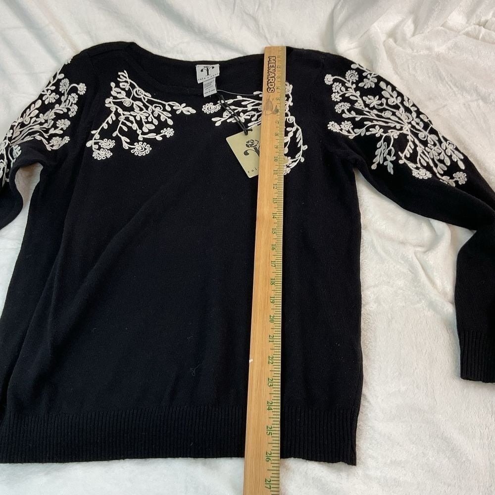 Rain + Rose NWT Knit Sweater Black Embroidered Angora blend pullover size Large - Picture 6 of 6